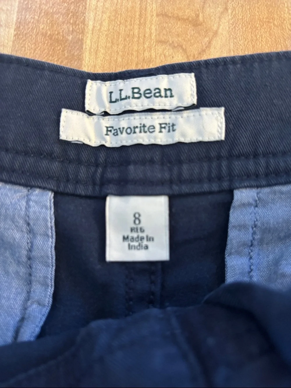 L.L. Bean Navy Flat-Front Women’s Chino Shorts Size 8 NWOTS - Picture 2 of 4